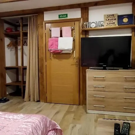 Alifakovac アパート *