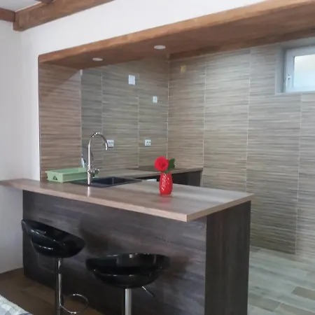 Apartman Alifakovac *